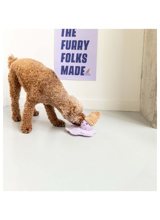  - THE FURRYFOLKS - I-Scream Nosework Toy