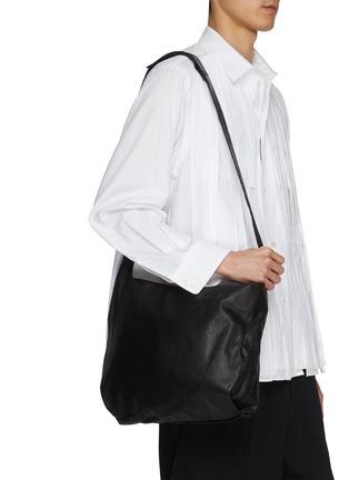 Figure View - Click To Enlarge - DISCORD YOHJI YAMAMOTO - Small Leather Drum Dyed Leather Reversible Tote Bag