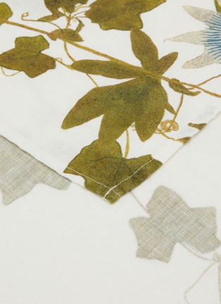 Detail View - Click To Enlarge - SUMMERILL & BISHOP - Passiflora Linen Napkin