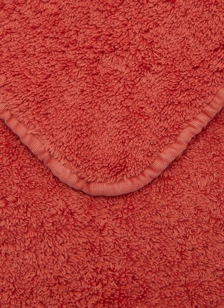 Detail View - Click To Enlarge - ABYSS 
HABIDECOR - Super Pile Wash Towel — Chili