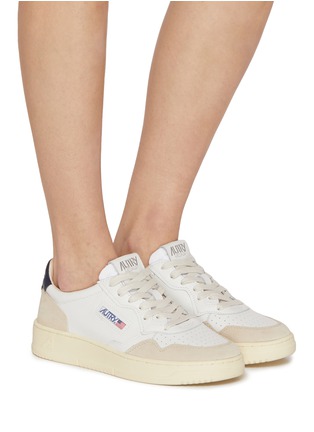 Figure View - Click To Enlarge - AUTRY - Medalist Low Top Leather Women's Sneakers