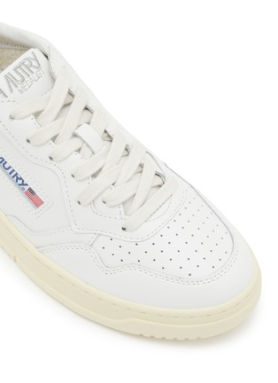 Detail View - Click To Enlarge - AUTRY - Medalist Low Top Leather Women's Sneakers