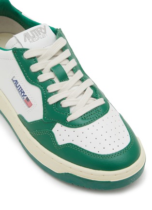 Detail View - Click To Enlarge - AUTRY - Medalist Low Top Leather Women's Sneakers