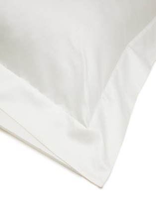  - FRETTE - Ultimate Sham — Milk