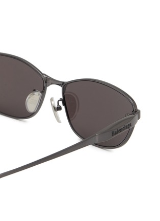 Detail View - Click To Enlarge - BALENCIAGA - Metal Rectangular Sunglasses