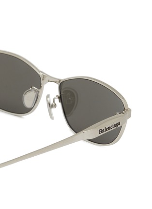 Detail View - Click To Enlarge - BALENCIAGA - Metal Rectangular Sunglasses