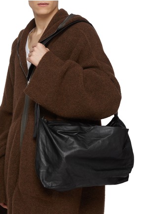 Figure View - Click To Enlarge - DISCORD YOHJI YAMAMOTO - Medium Leather Drum Dyed Leather Crossbody Bag