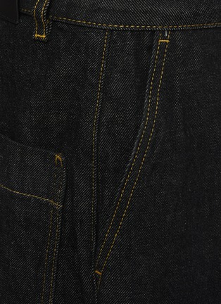  - STUDIO NICHOLSON - Pleated Cropped Italian Denim Jeans