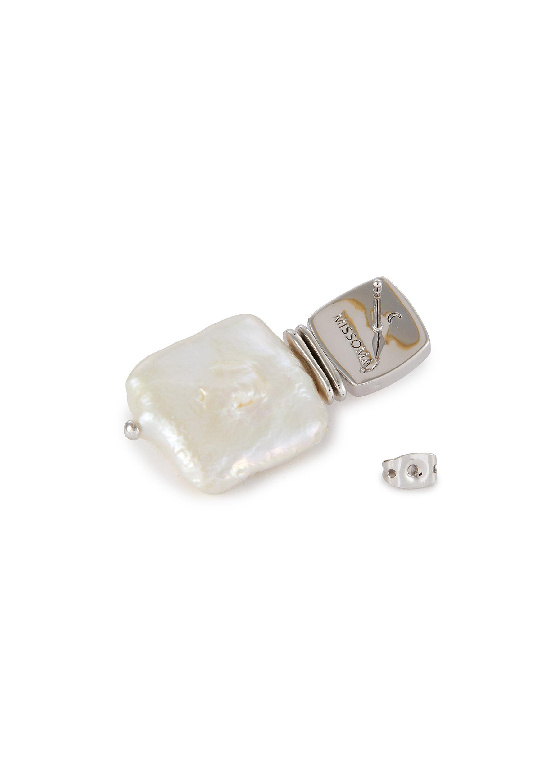 Rhodium Plated Brass Pearl Stud Earrings - Thumbnail 3