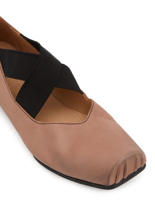 Detail View - Click To Enlarge - UMA WANG - Crisscross Elastic Band Leather Ballerina Flats