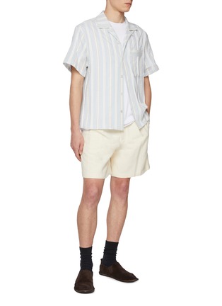 Figure View - Click To Enlarge - LE17SEPTEMBRE - Side Buckle Pleated Cotton Linen Shorts