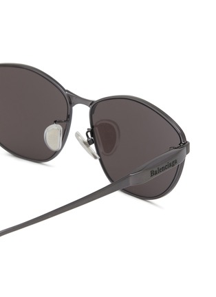 Detail View - Click To Enlarge - BALENCIAGA - Metal Rectangular Sunglasses