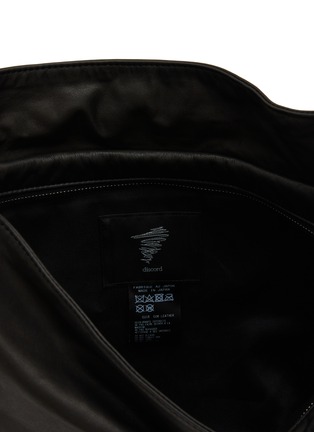 Detail View - Click To Enlarge - DISCORD YOHJI YAMAMOTO - Uneven Leather Shoulder bag