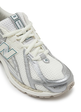 Detail View - Click To Enlarge - NEW BALANCE - 1960R Low Top Men's Sneakers