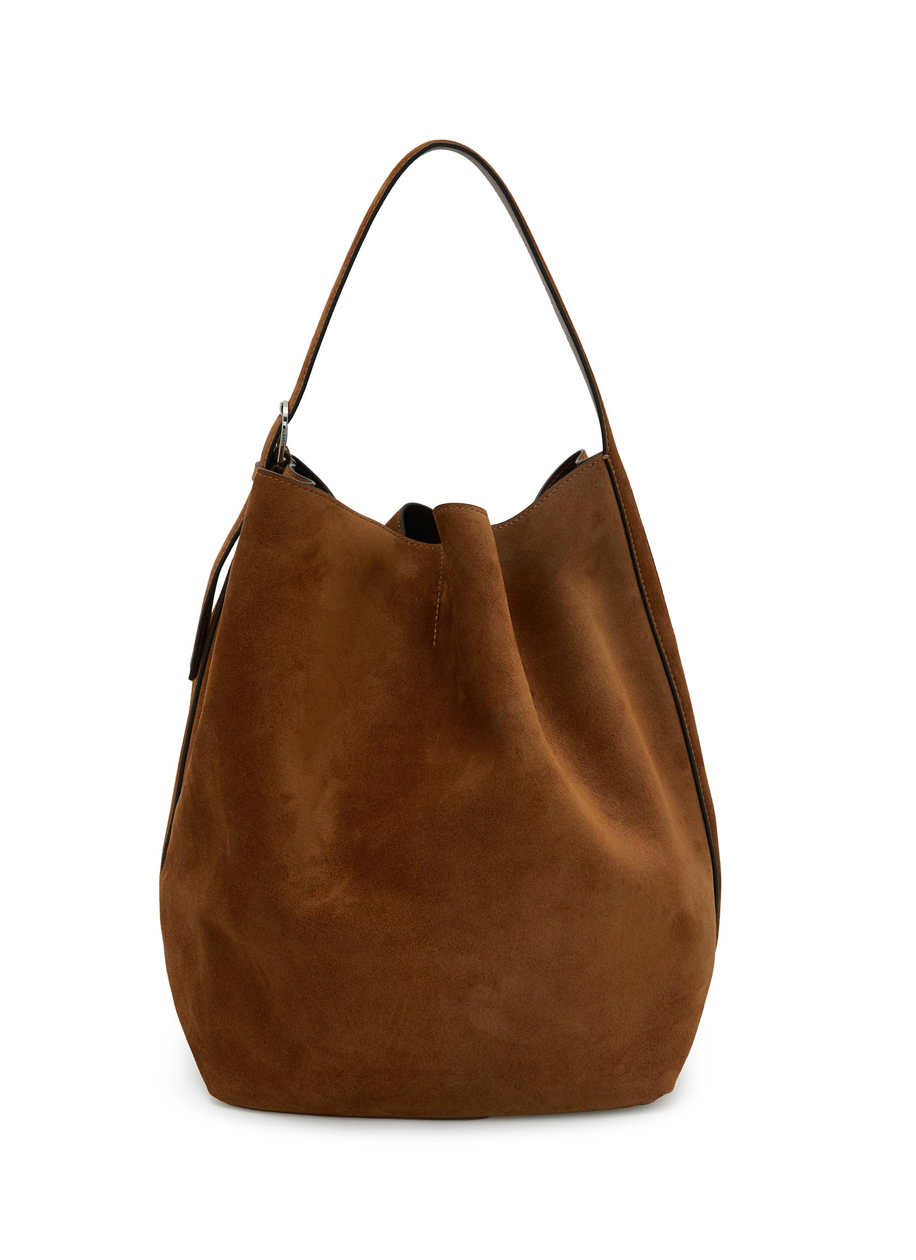 【Toteme】Suede Bucket スエード バケットバッグ 送料関税込 Suede bucket bag in black - Toteme | Mytheresa
