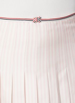 スカート THOM BROWNE 'RWB' skirt White THOM BROWNE | RWB Piping Pleated Silk Skirt | Women | Lane