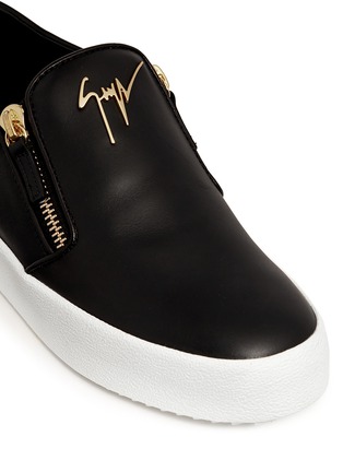 Detail View - Click To Enlarge - 73426 - 'May London' logo leather skate slip-ons