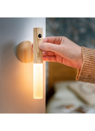 Detail View - Click To Enlarge - GINGKO DESIGN - Smart Baton Light — White Ash