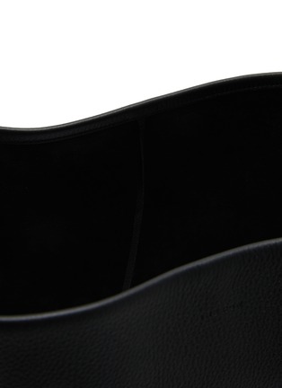 Detail View - Click To Enlarge - THE ROW - Medium N/S Park Leather Tote Bag
