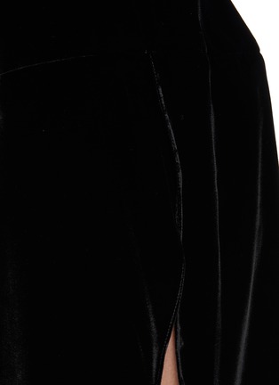  - ALAÏA - Fluid Asymmetric Wool Skirt