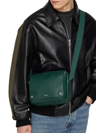 Figure View - Click To Enlarge - LOEWE - Extra Small Pebble Mellow Leather Messager Bag
