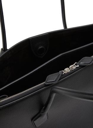 ALAÏA | Le Teckel Grained Leather Tote Bag | Women | Lane