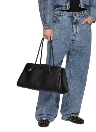 ALAÏA | Le Teckel Grained Leather Tote Bag
