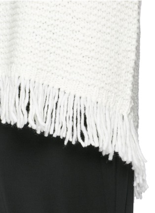 Detail View - Click To Enlarge - ELIZABETH AND JAMES - Fringe wool blend chunky knit sweater