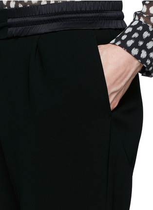 Detail View - Click To Enlarge - ARMANI COLLEZIONI - Satin drawstring waistband cropped pants