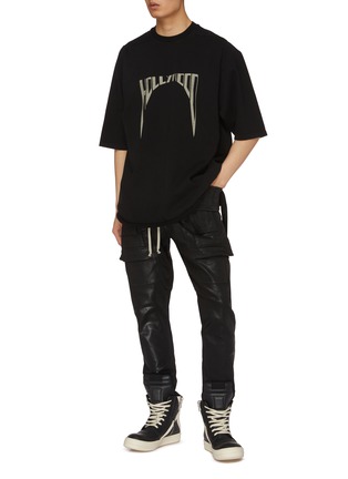 Figure View - Click To Enlarge - RICK OWENS DRKSHDW - Foiled Stretch Drawstring Waist Cargo Jeans