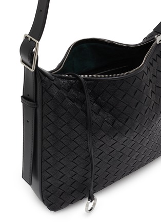 Detail View - Click To Enlarge - BOTTEGA VENETA - Small Traveler Intrecciato Leather Hobo bag