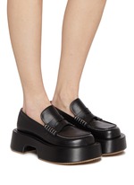 ローファー・オックスフォード JW ANDERSON Woman Loafers Black FW0169LA0020 999 ZC7wueBPskrq.jpg?width=768