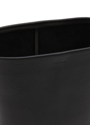 Detail View - Click To Enlarge - THE ROW - Small N/S Grained Leather Tote Bag