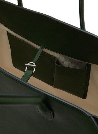 Detail View - Click To Enlarge - THE ROW - Marlo 17 Leather Tote Bag