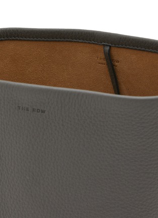 Detail View - Click To Enlarge - THE ROW - Small N/S Park Leather Tote Bag