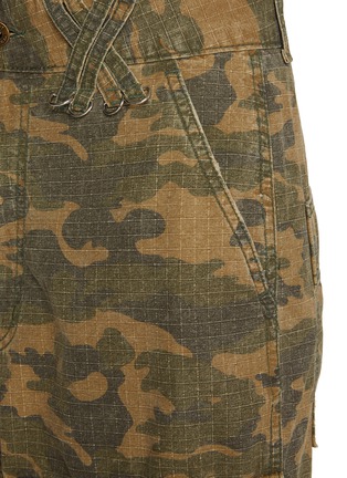  - WE11DONE - Camouflage Vintage Cotton Cargo Shorts