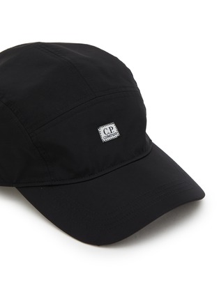 Detail View - Click To Enlarge - C.P. COMPANY ACCESSORIES - Chrome-R Panelled Cap