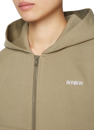 Detail View - Click To Enlarge - BONBOM - Detachable Collar Zip Up Hoodie