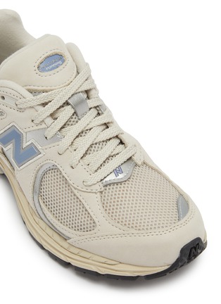 Detail View - Click To Enlarge - NEW BALANCE - 2002R Low Top Lace Up Women's Sneakerrs