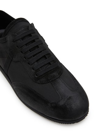 Detail View - Click To Enlarge - ANN DEMEULEMEESTER - Siru Satin Suede Low Top Women's Sneakers