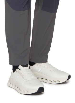 Figure View - Click To Enlarge - ON - Cloudtilt Low Top Men's Sneakers