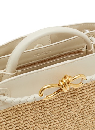 Detail View - Click To Enlarge - BOTTEGA VENETA - Small Andiamo Raffia Shoulder Bag