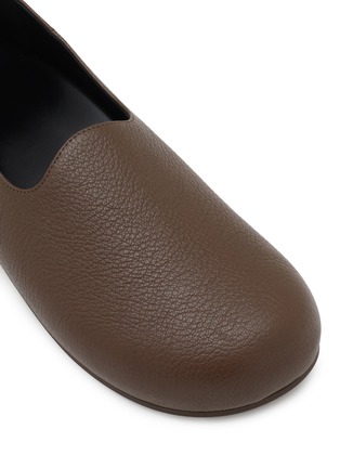 Detail View - Click To Enlarge - THE ROW - Hugh Slip On Leather Flats