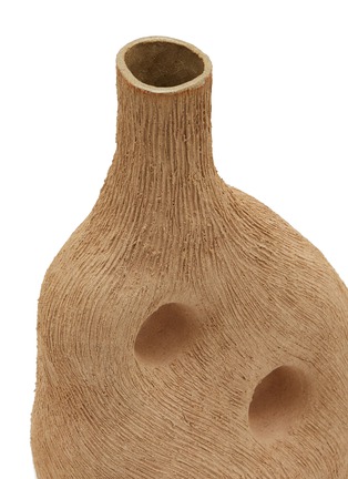Detail View - Click To Enlarge - TANIA WHALEN CERAMICS - Landscape Vessel — Tan