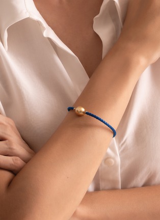 Detail View - Click To Enlarge - JEWELMER - Lien Doré Pearl of Hope Golden South Sea Pearl 18K Gold Leather Cord Bracelet