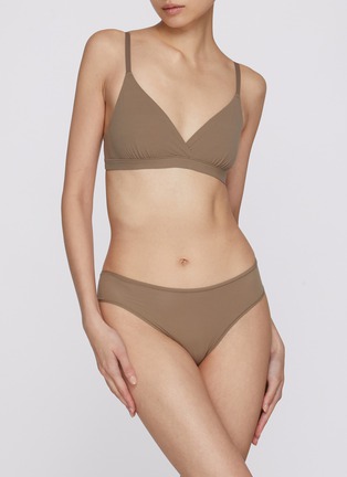Figure View - Click To Enlarge - SKIMS - Fits Everybody Crossover Bralette