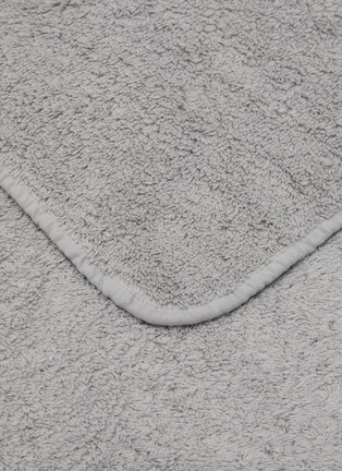 Detail View - Click To Enlarge - ABYSS & HABIDECOR - Super Pile Guest Towel — Platinum