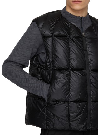  - GOLDWIN - Three Dimensional Lightweight Down Vest