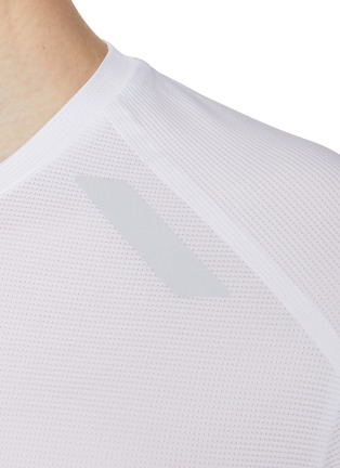 - SOAR RUNNING - Long Sleeve Tech T-Shirt