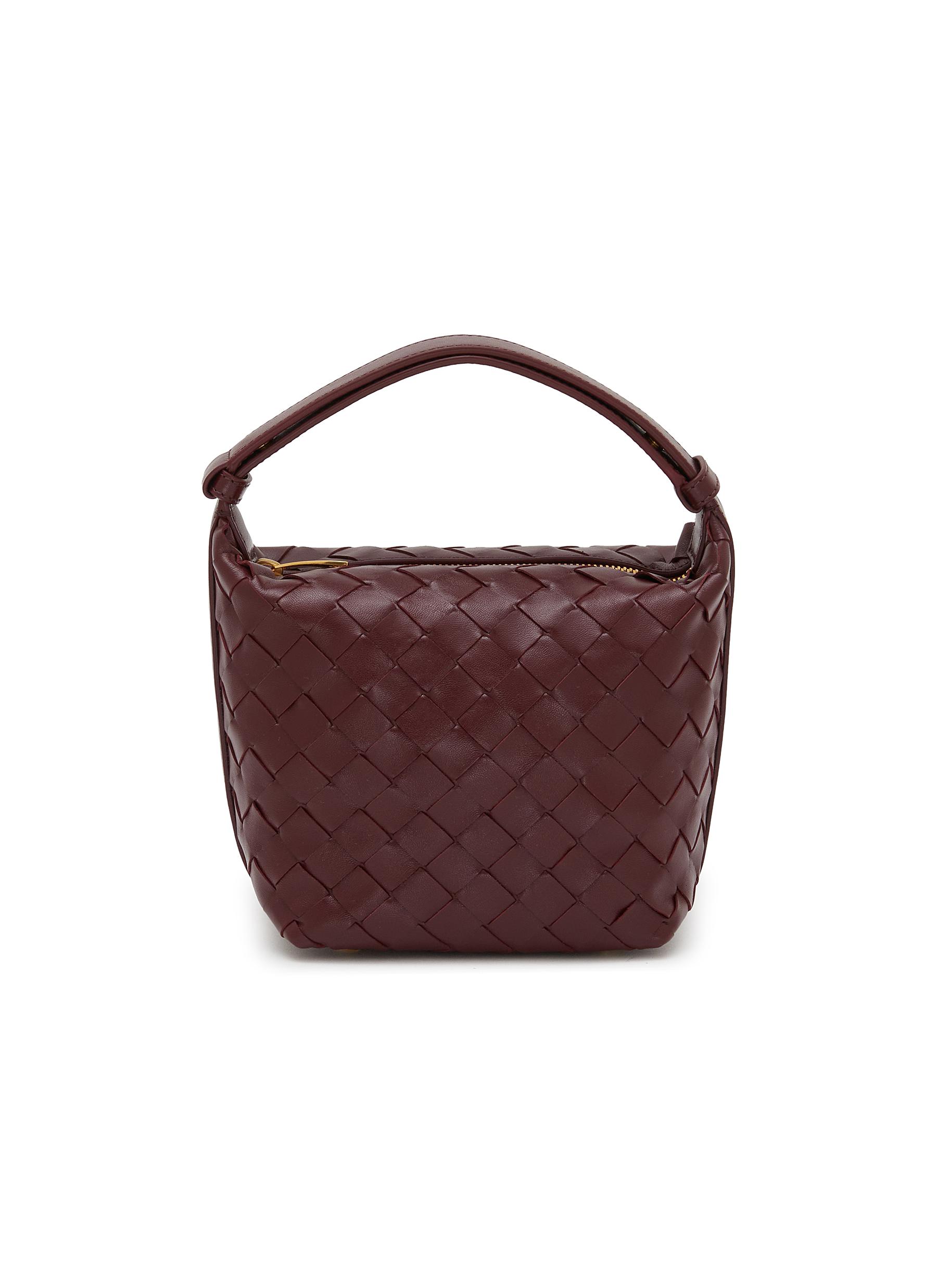 注目 BOTTEGA VENETA◆Wallace レザー ショルダーバッグ ハート w300_ZA0.jpg